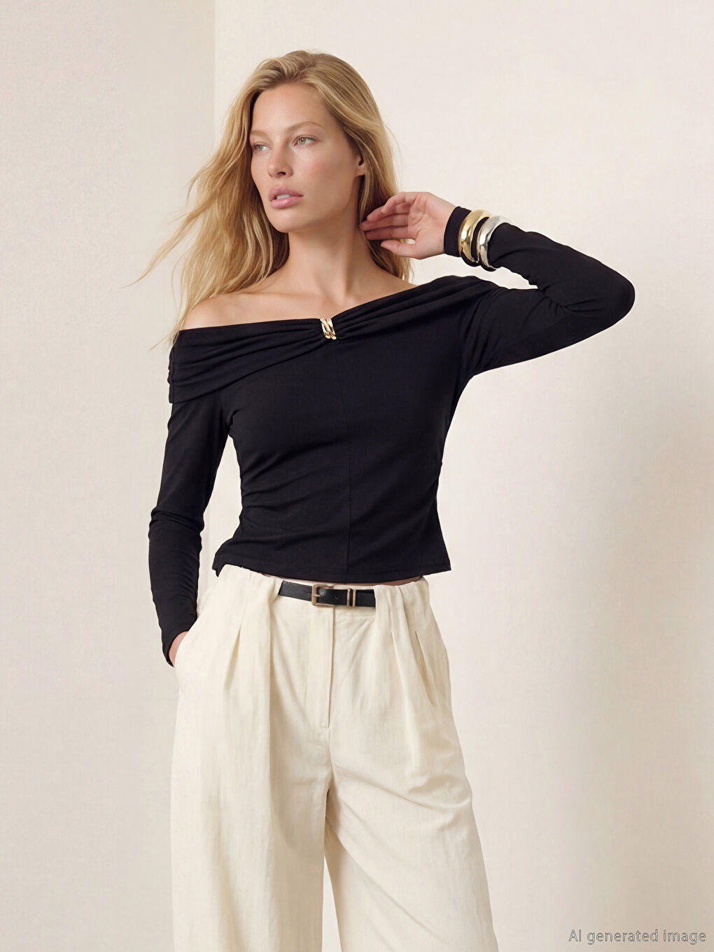 Siyah Kayık Yaka Kadın Body