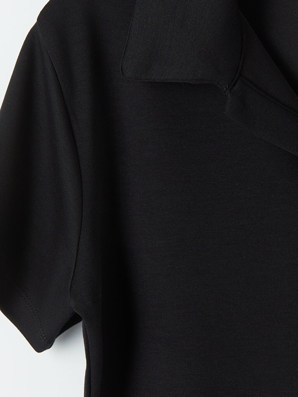 Siyah Polo Yaka Kadın Tişört-3