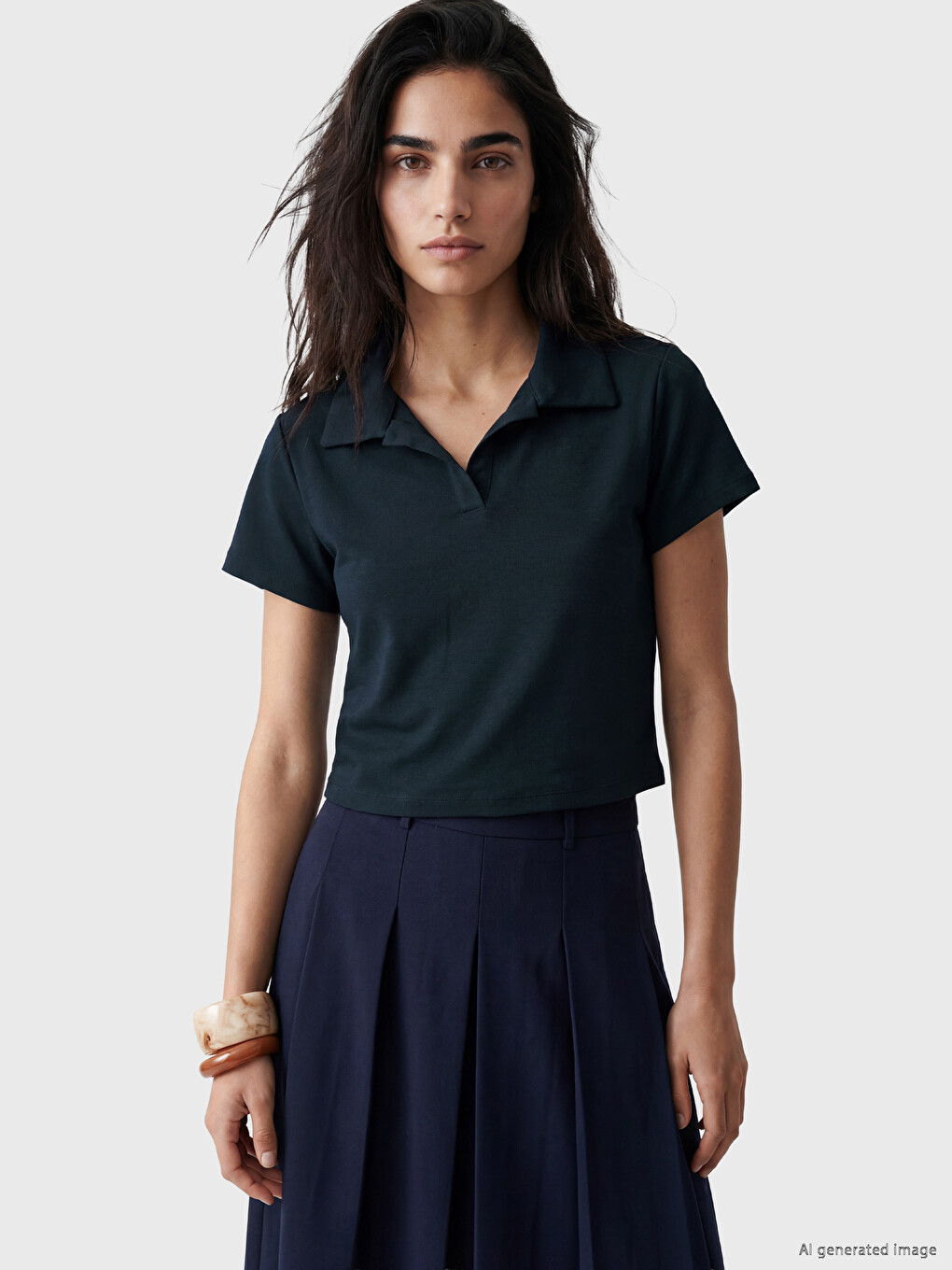 T-shirt me jakë polo për gra