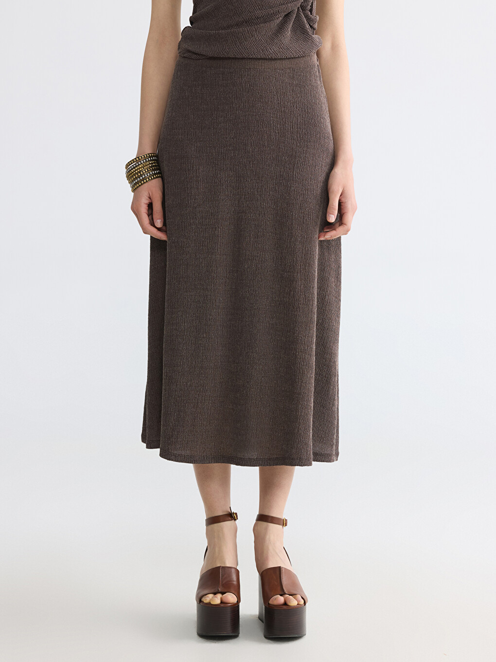 Elastic Waist Textured Flared Skirt-1
