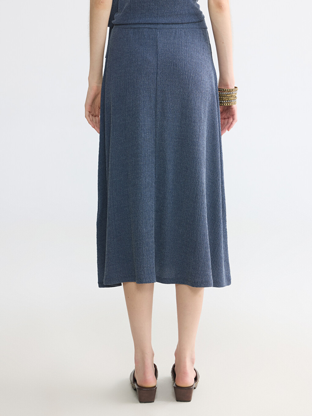 Elastic Waist Textured Flared Skirt-3