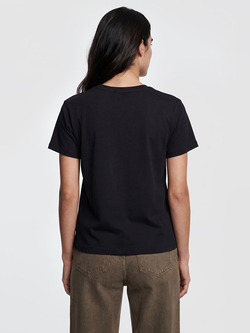 تیشێرتی ژنانه‌ چاپکراوی به‌ قه‌ڵپه‌ و قه‌ڵاوی قڕ-2