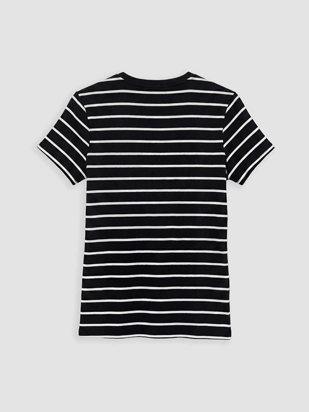 Siyah Bisiklet Yaka Çizgili Kadın Tişört-1