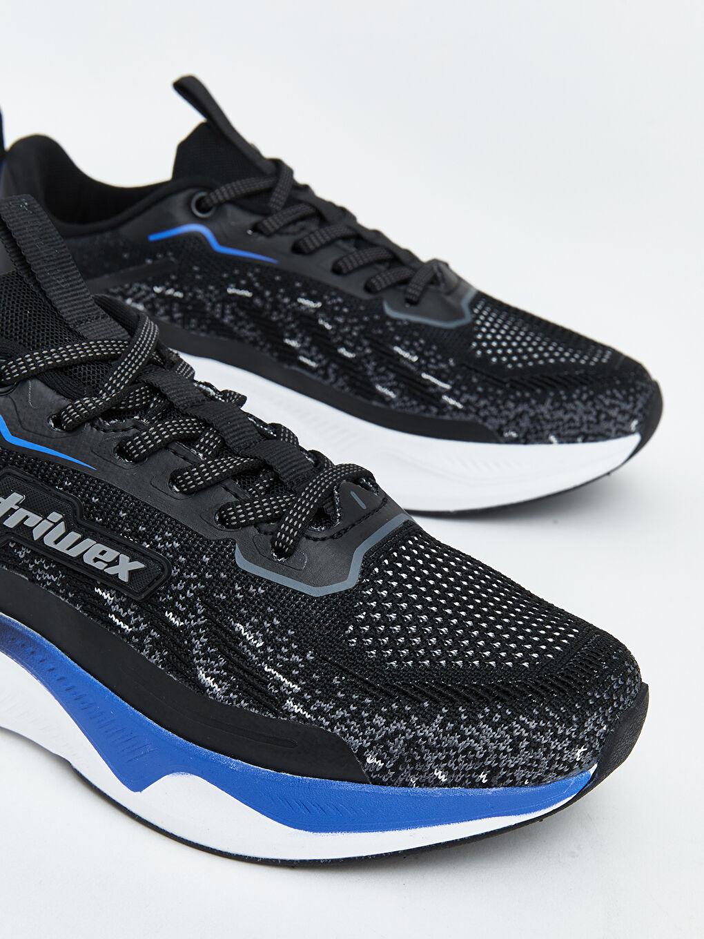 Siyah File Detaylı Kadın Spor Ayakkabı-2