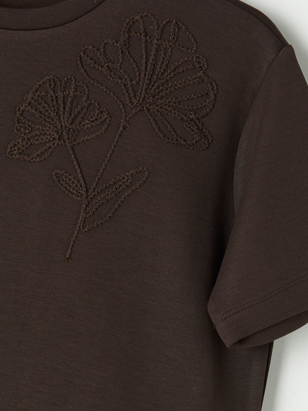 Kahverengi Bisiklet Yaka Nakışlı Bluz-2