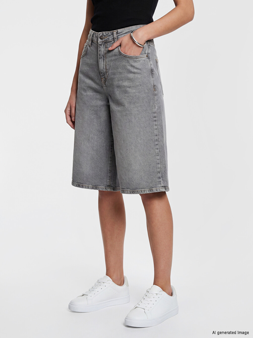 Gri Bermuda Fit Kadın Jean Şortolon-2