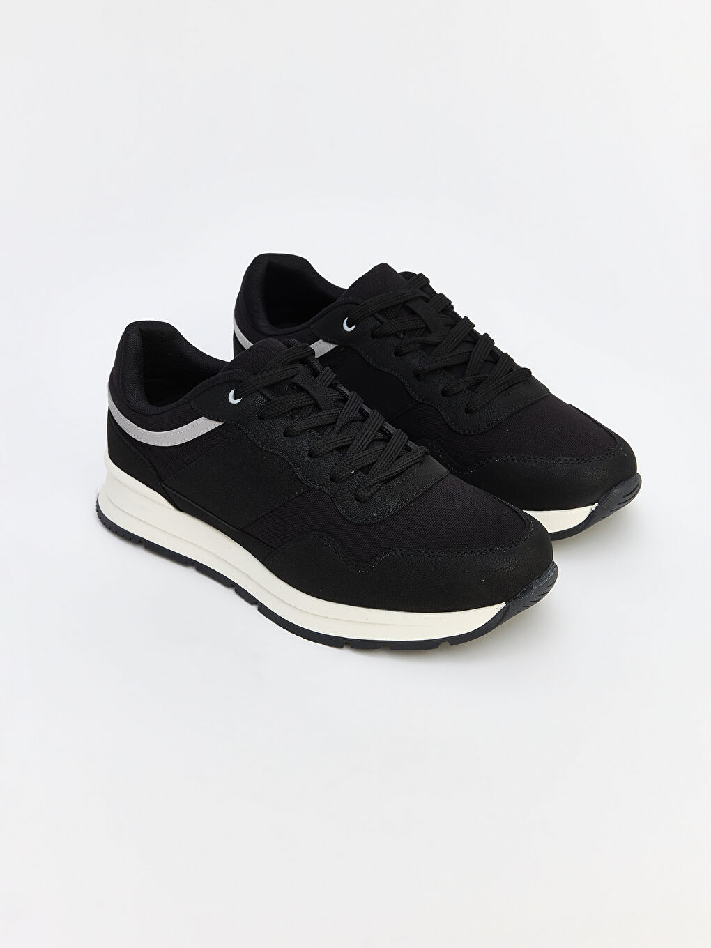 Siyah Fileli Erkek Spor Ayakkabı