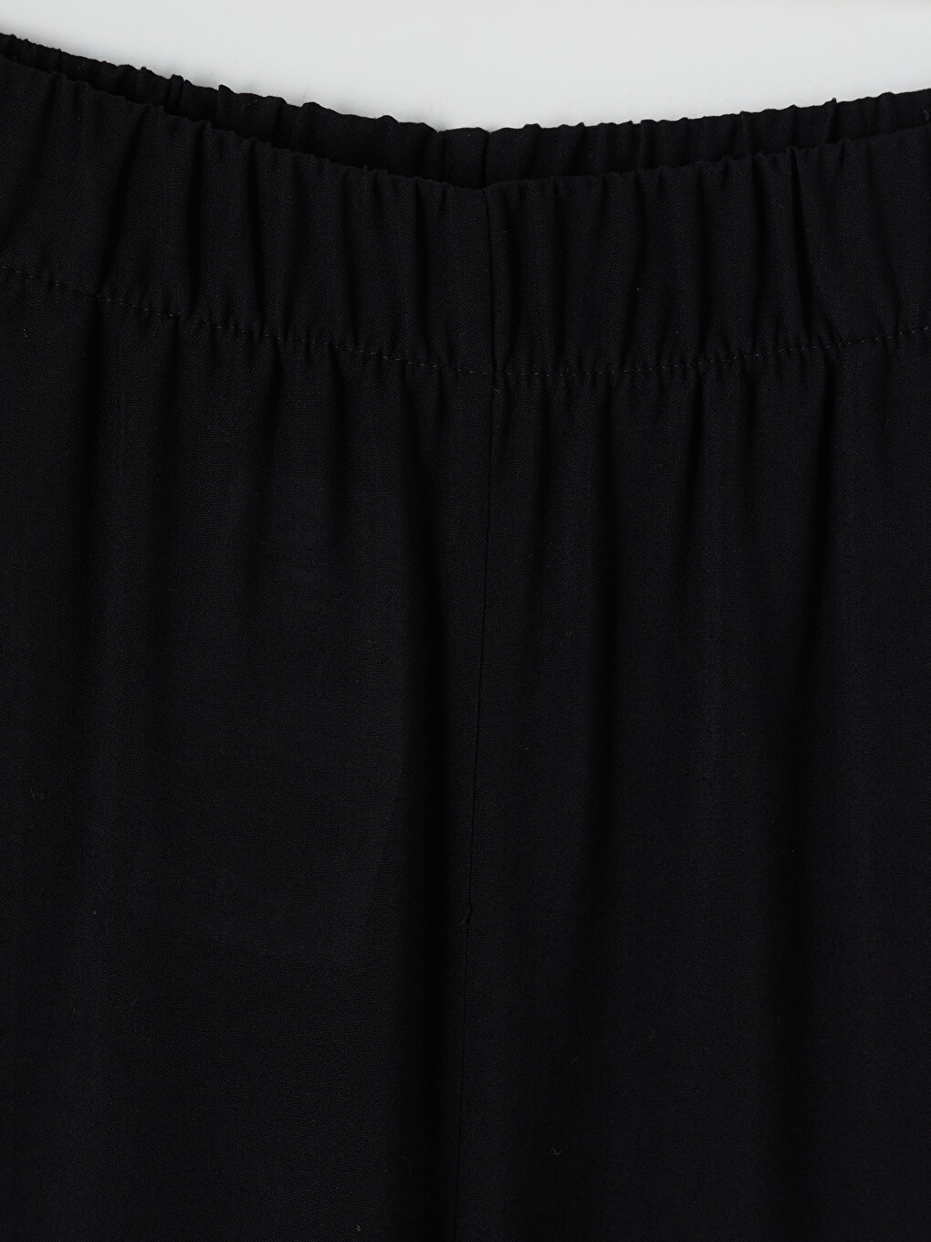 Siyah Beli Lastikli Geniş Paça Kadın Pantolon-1