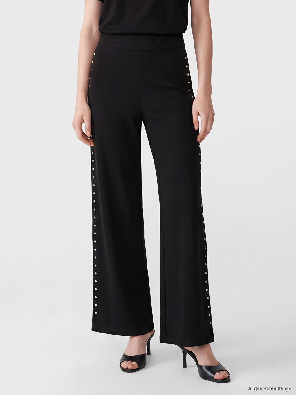 Stud Detailed Soft Touch Women's Sweatpants-1