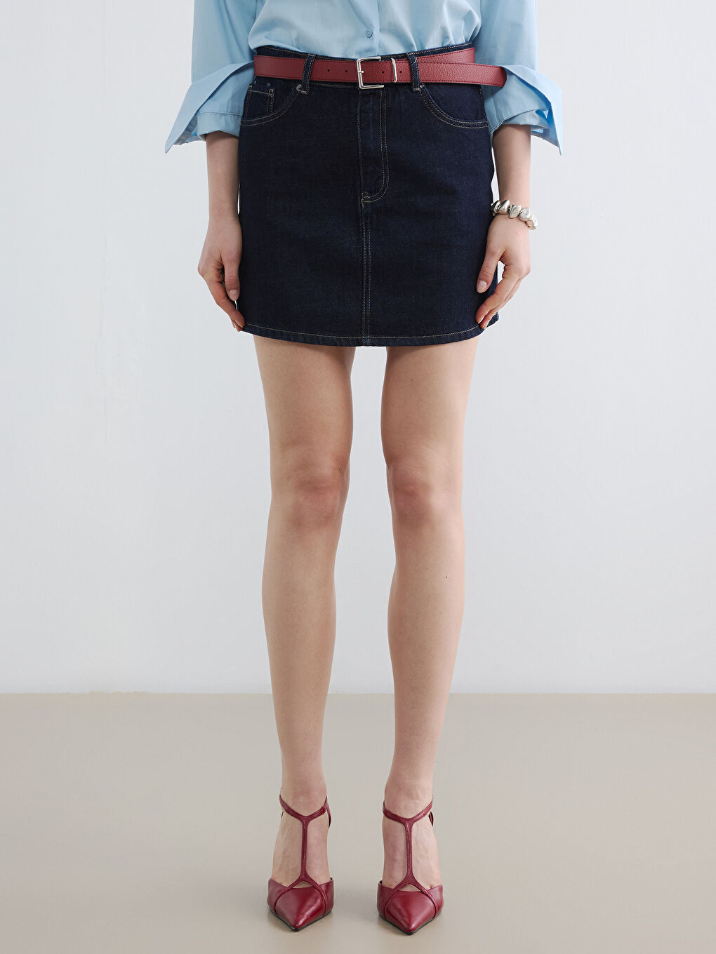 Μίνι τζιν φούστα με ζώνη στη μέση-1