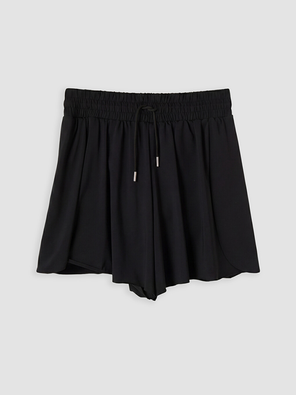Siyah Beli Lastikli Geniş Paça Kadın Şort