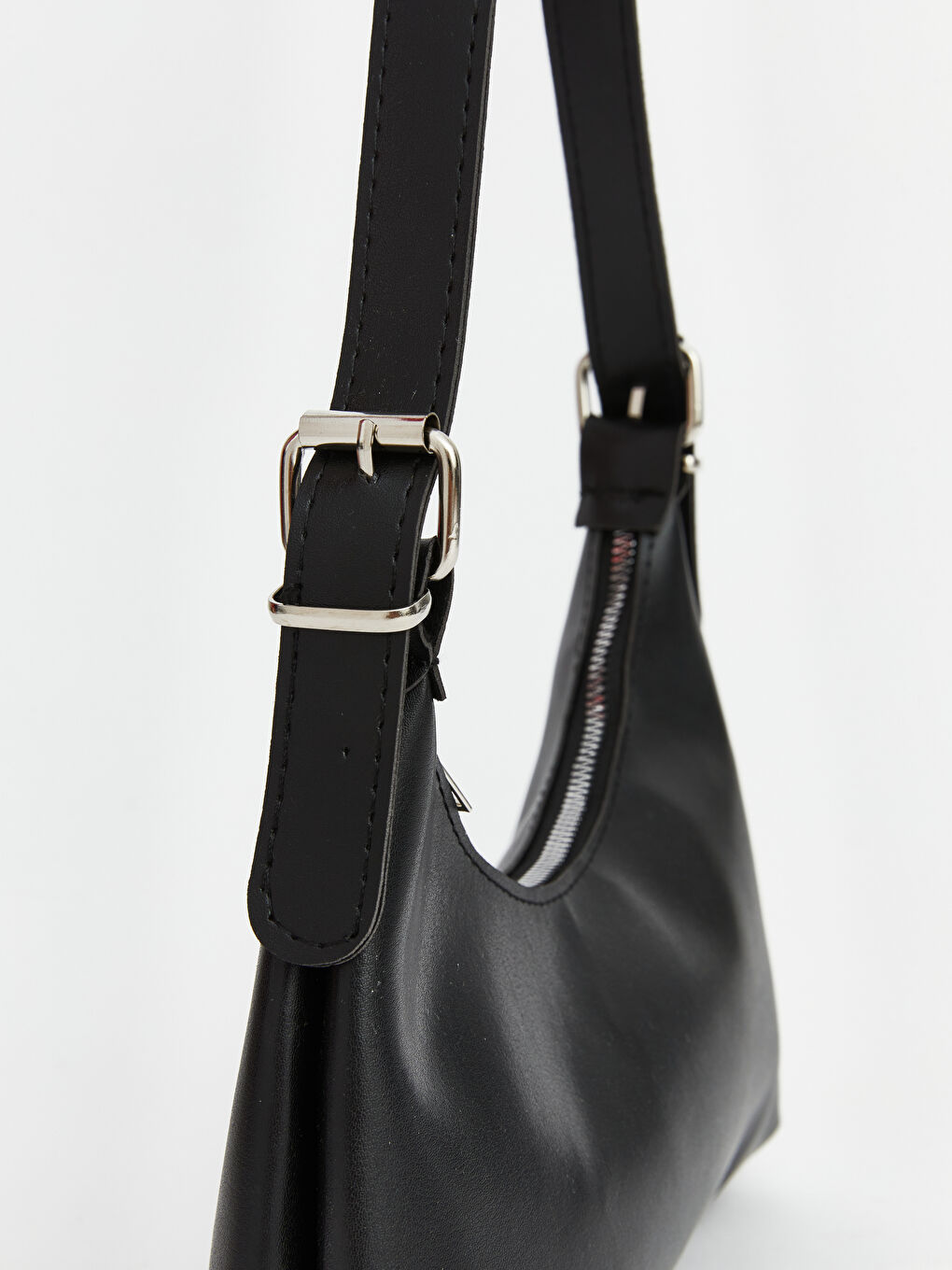 Siyah Deri Görünümlü Kadın Kol Çantası-2