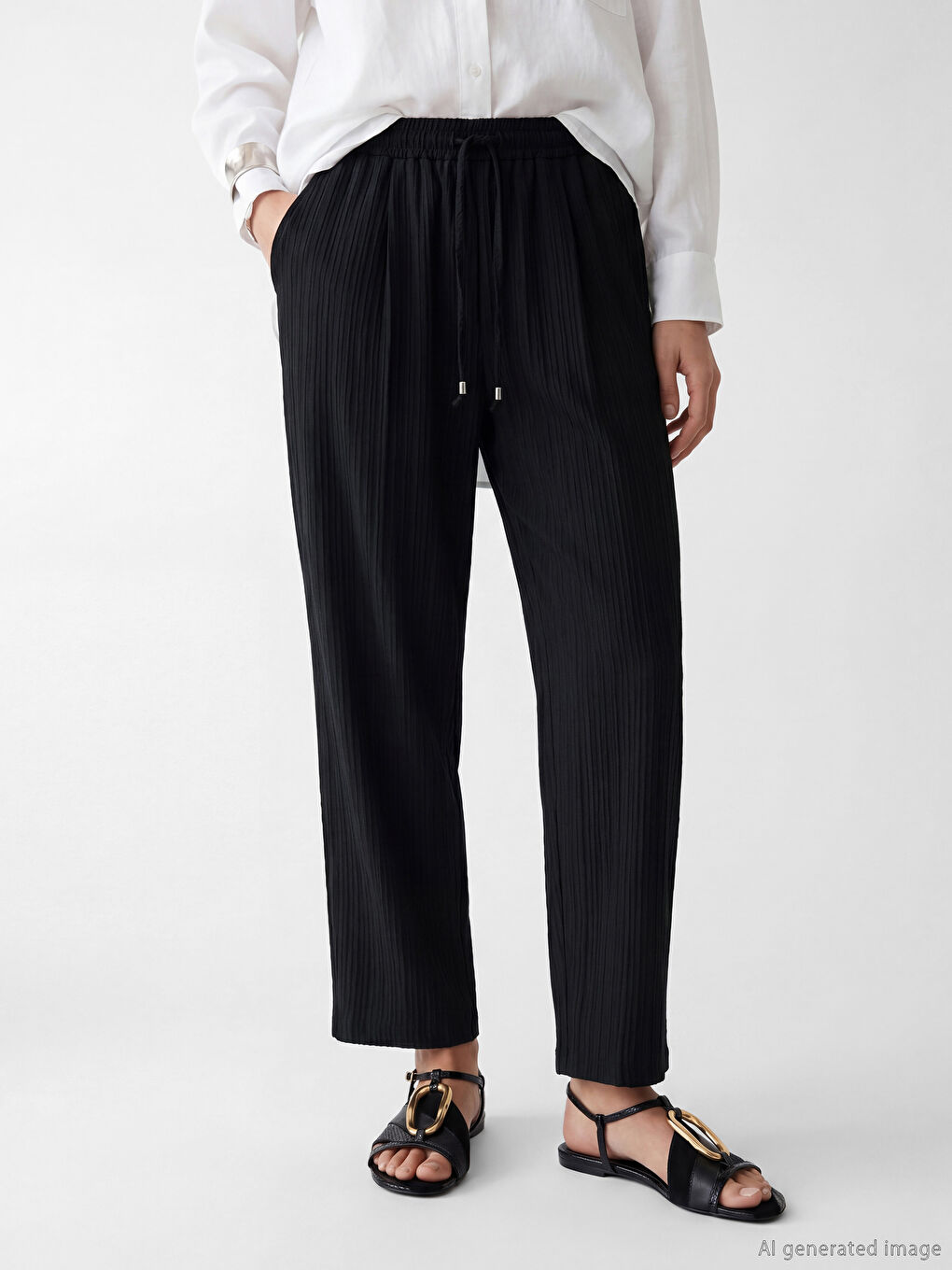 Siyah Beli Lastikli Dokulu Kadın Pantolon-1