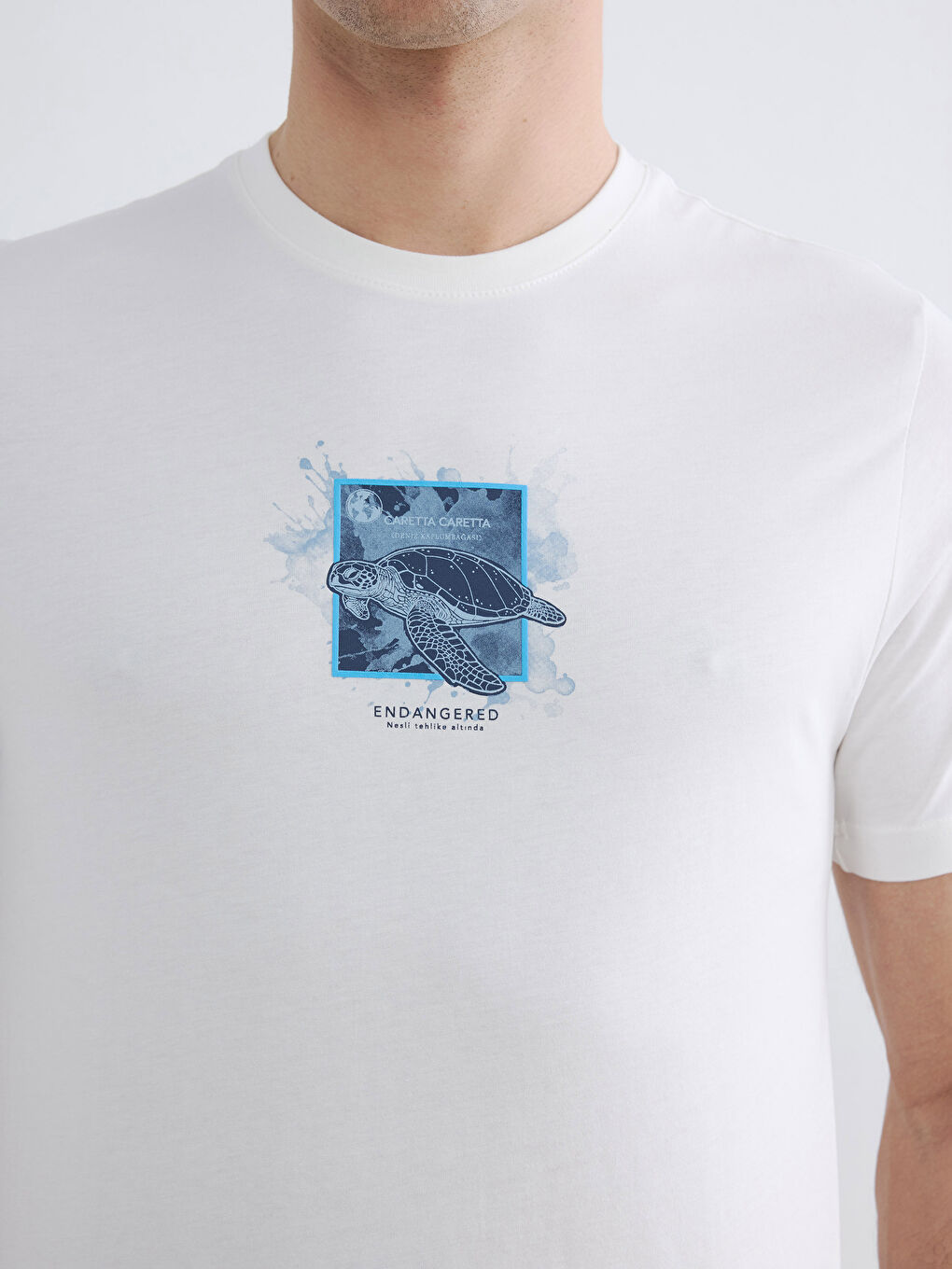 Beyaz Bisiklet Yaka Baskılı Erkek Tişört-2