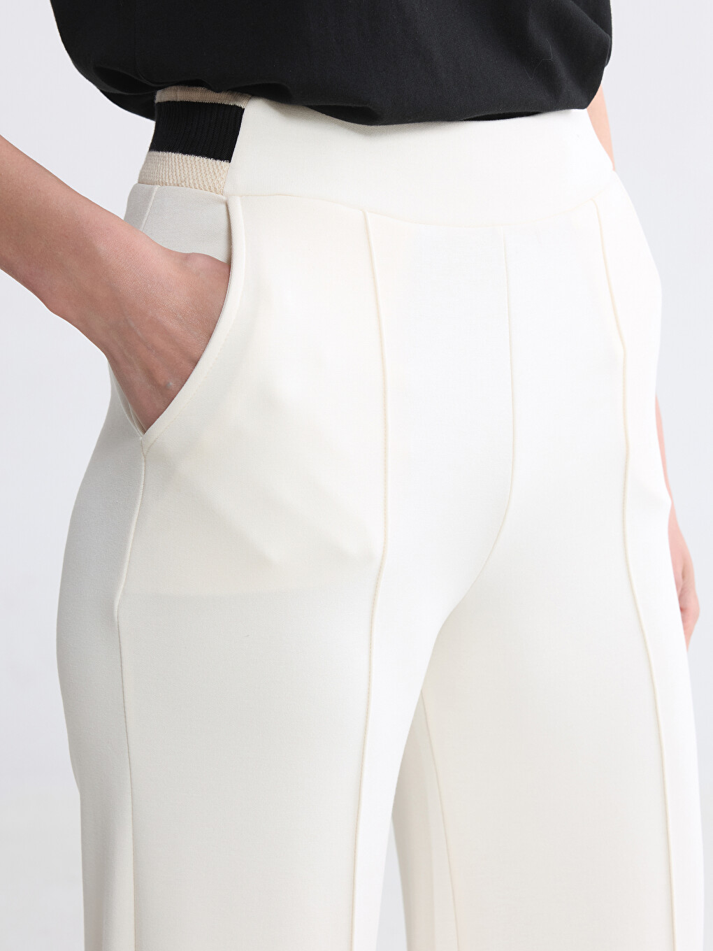 Elastic Waist Soft Touch Women's Sweatpants-2