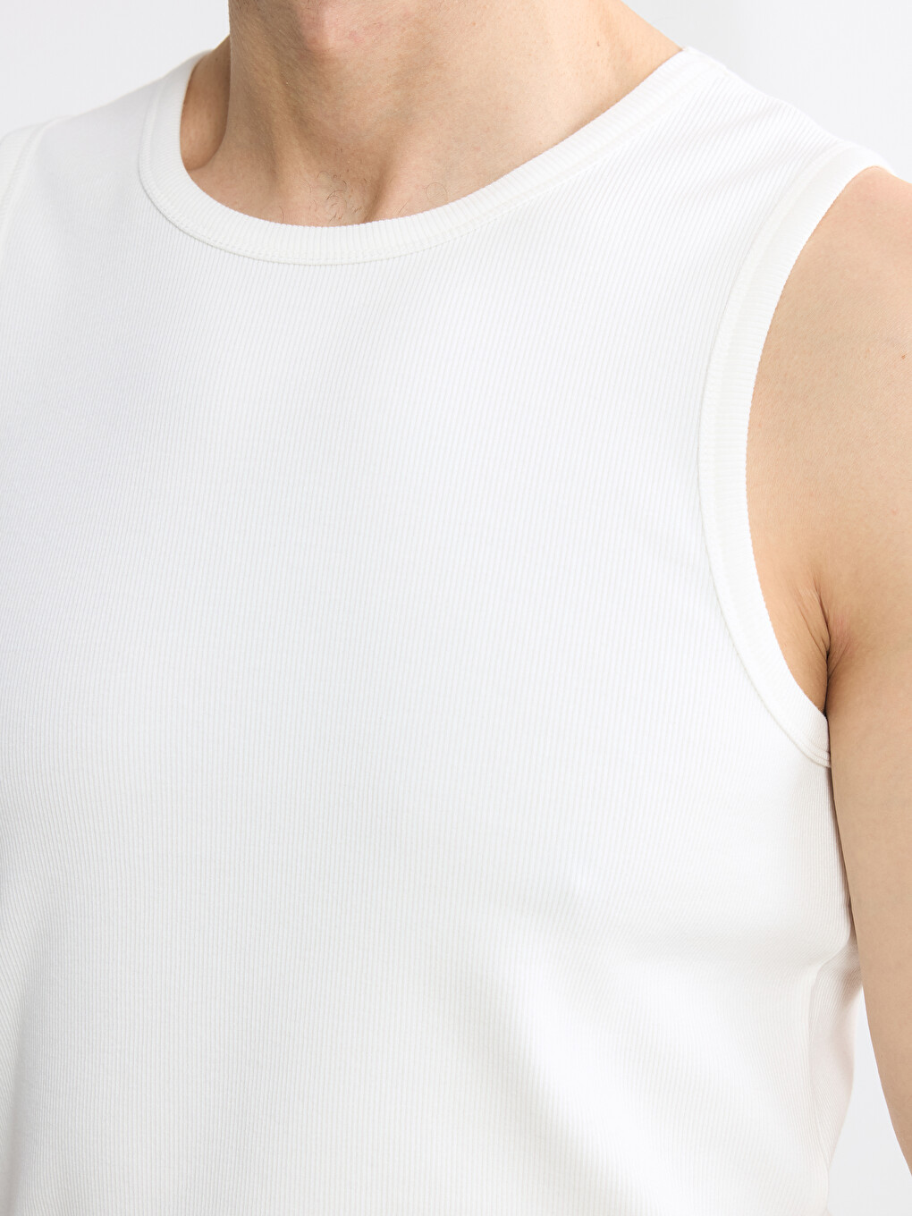 Crew Neck Ribbed Men's Sleeveless T-Shirt-2