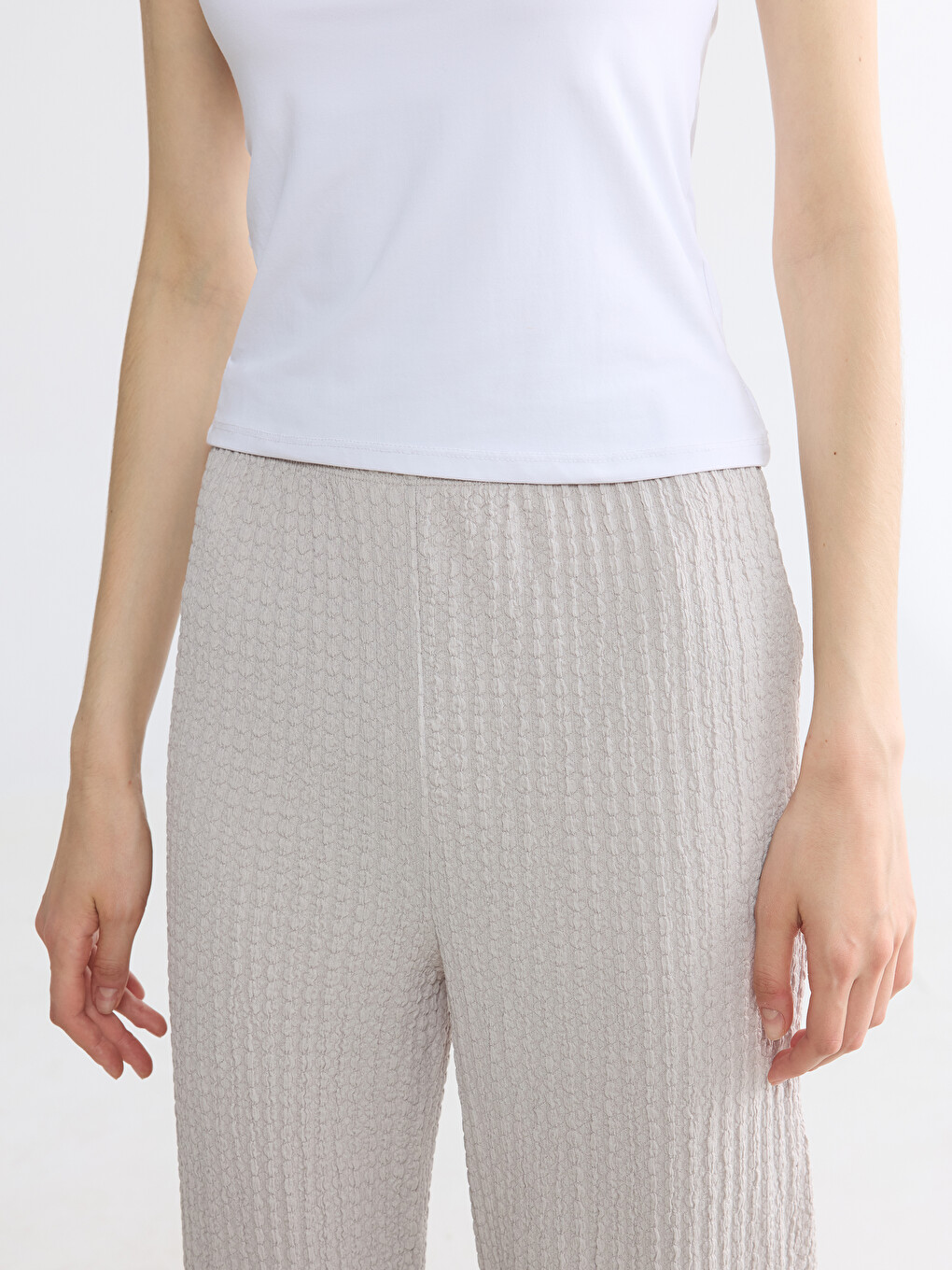 Elastic Waist Textured Women's Trousers-2