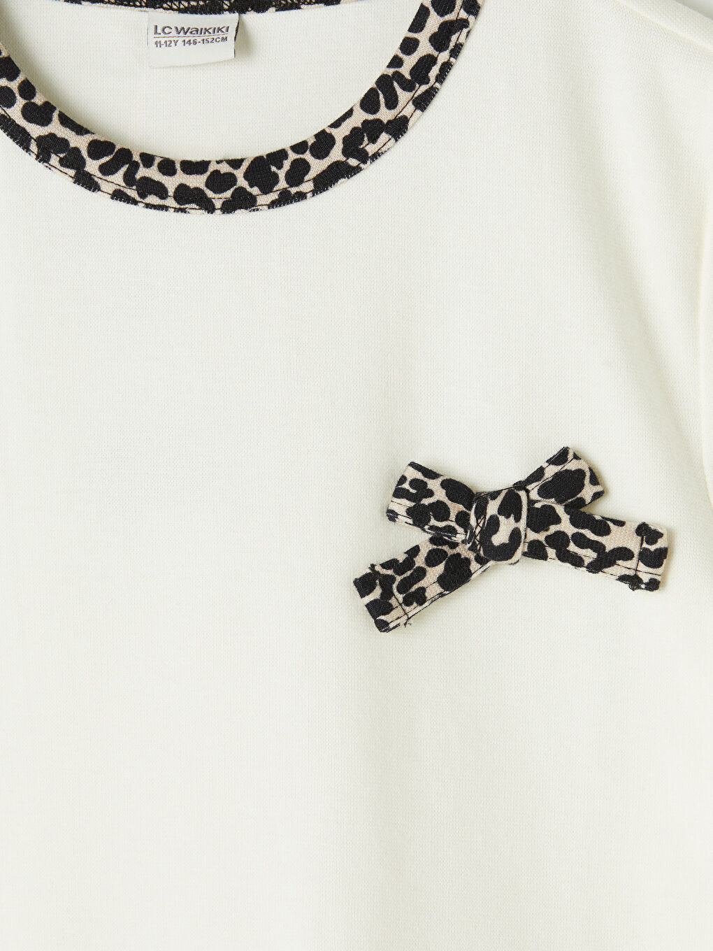 Ekru Bisiklet Yaka Desenli Fiyonklu Kız Çocuk Tişört-2