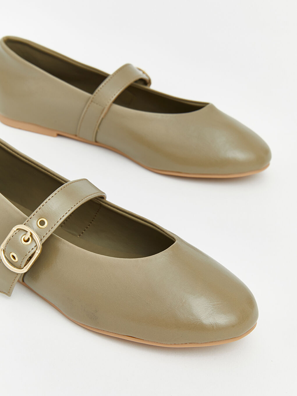 Yeşil Deri Görünümlü Kadın Babet-2