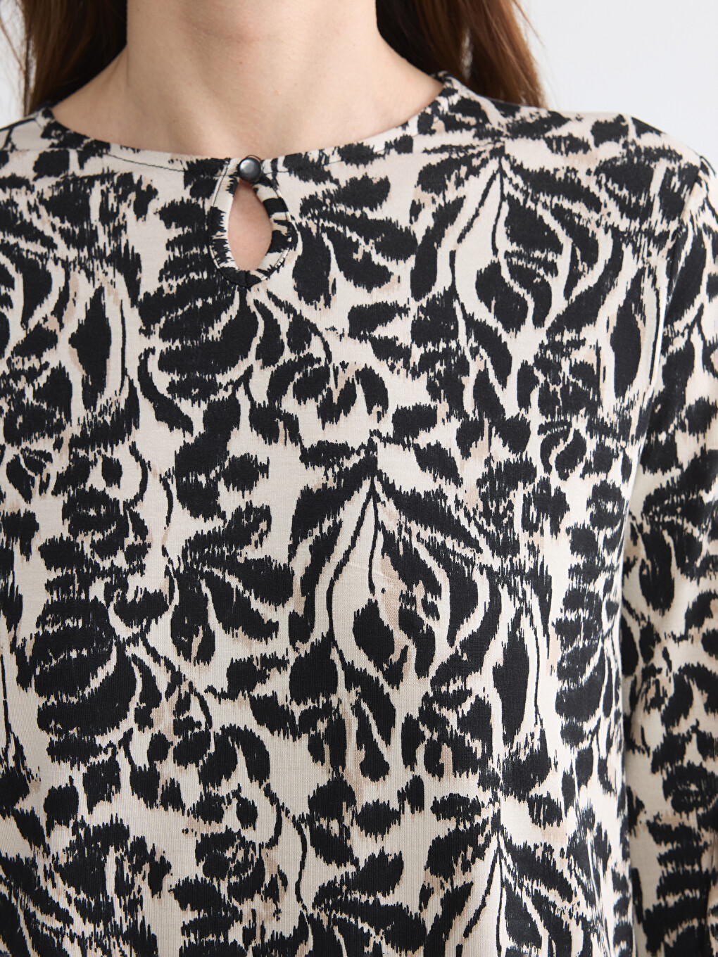 Crew Neck Patterned Blouse-2