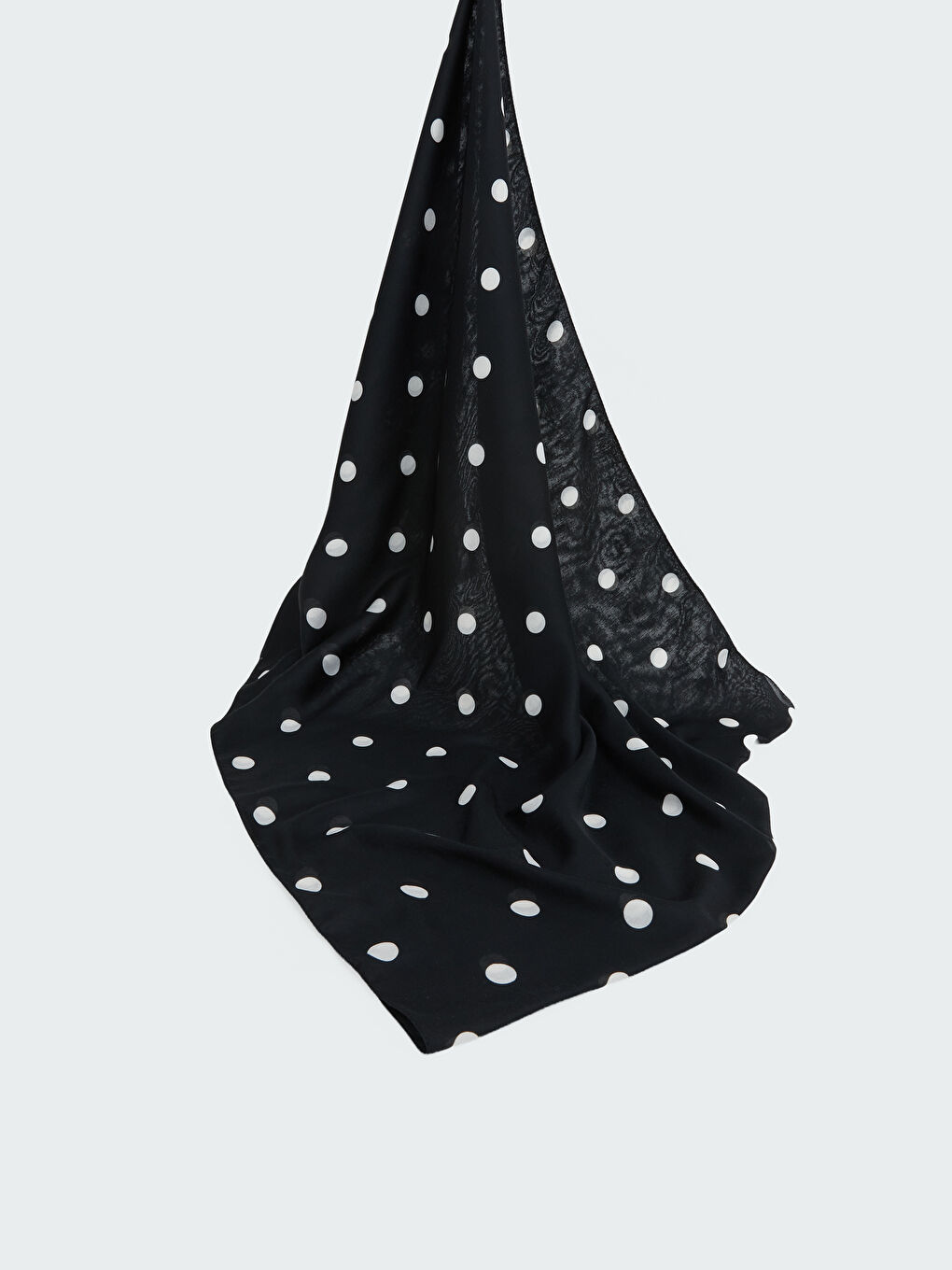 Siyah Puantiyeli Kadın Şal-1