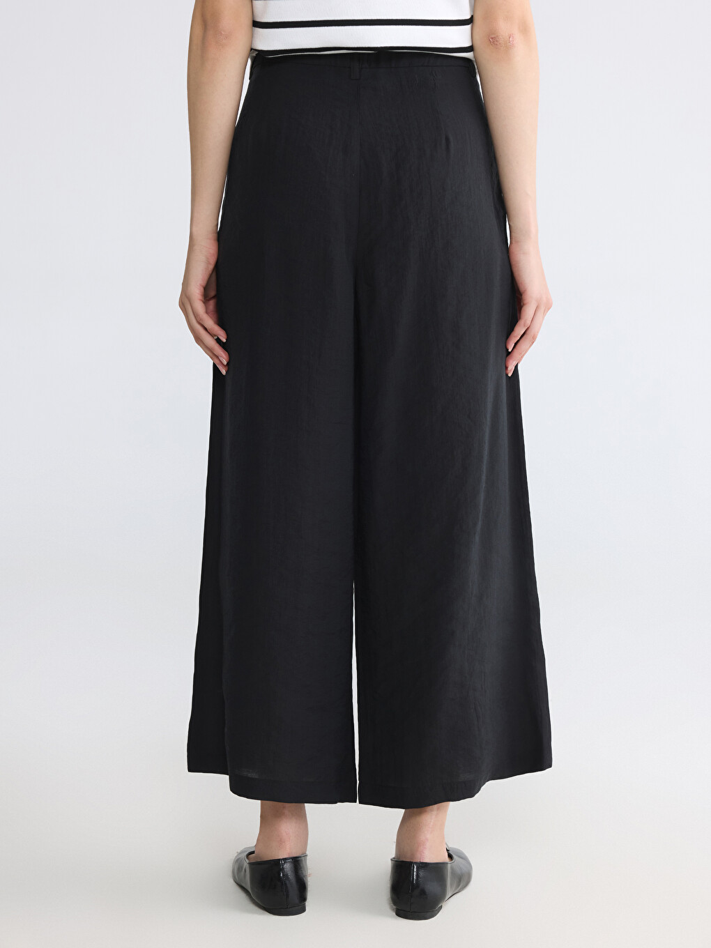 Wide Leg Pleated Women's Fabric Trousers-3