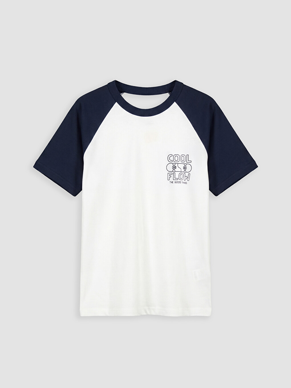 Beyaz Bisiklet Yaka Reglan Kollu Baskılı Erkek Çocuk Tişört