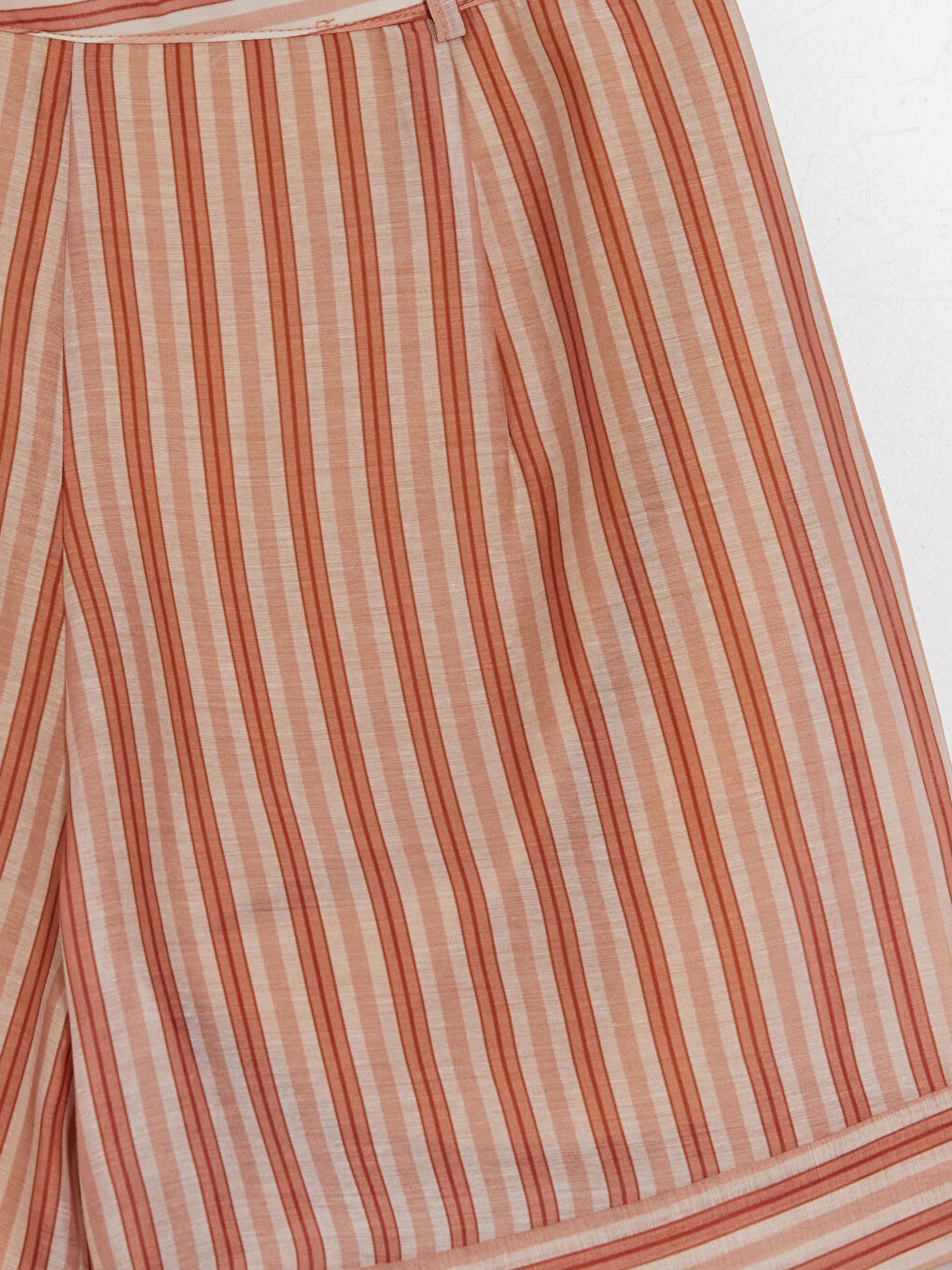 Pembe Yüksek Bel Çizgili Bermuda Fit Kadın Şort-5