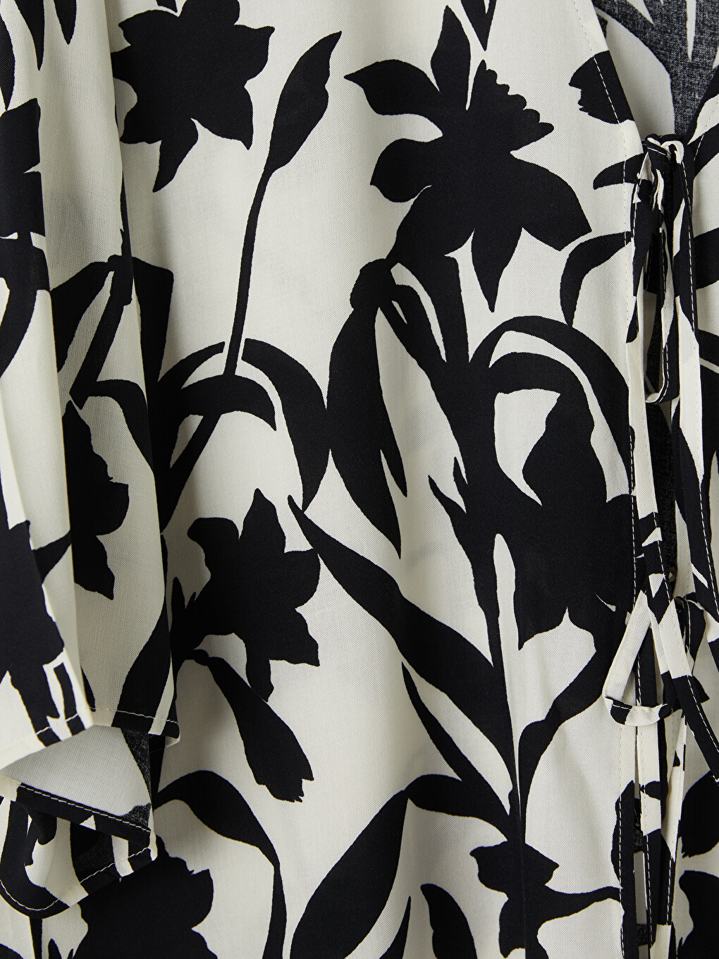 Siyah Çiçekli Oversize Kadın Kimono-2