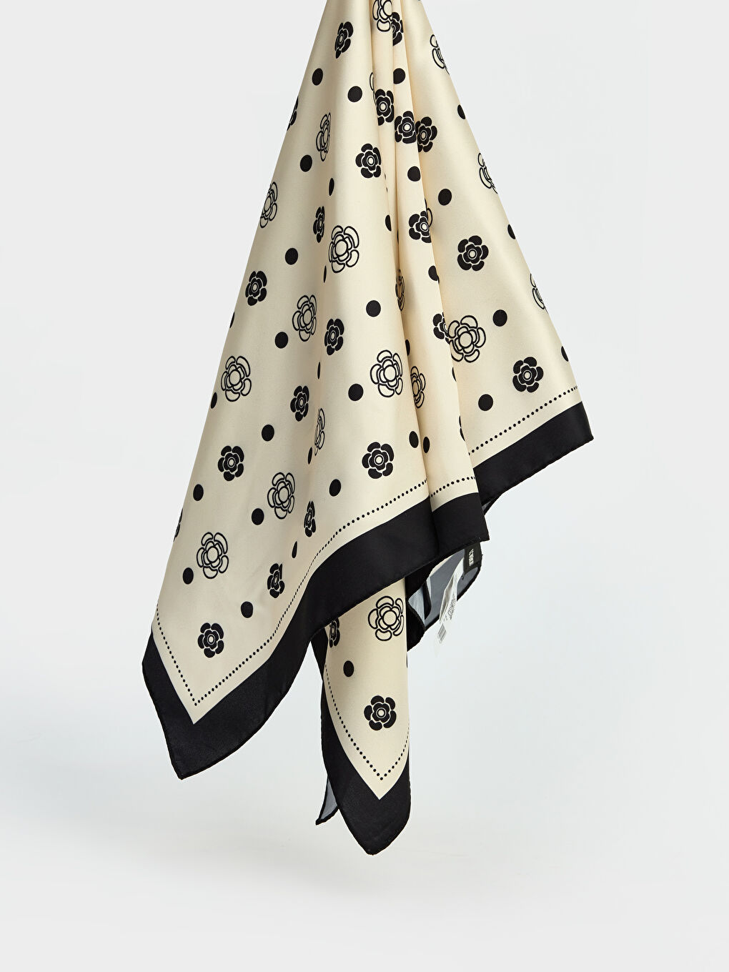 Siyah Desenli Kadın Bandana