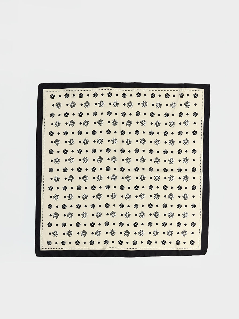 Siyah Desenli Kadın Bandana-1