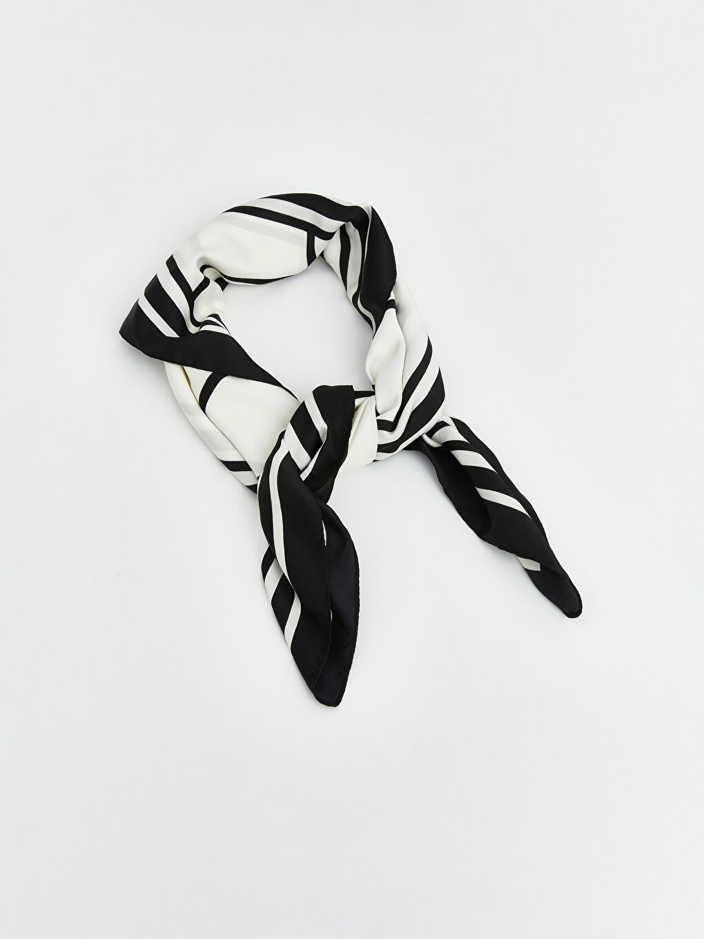 Ekru Desenli Kadın Bandana