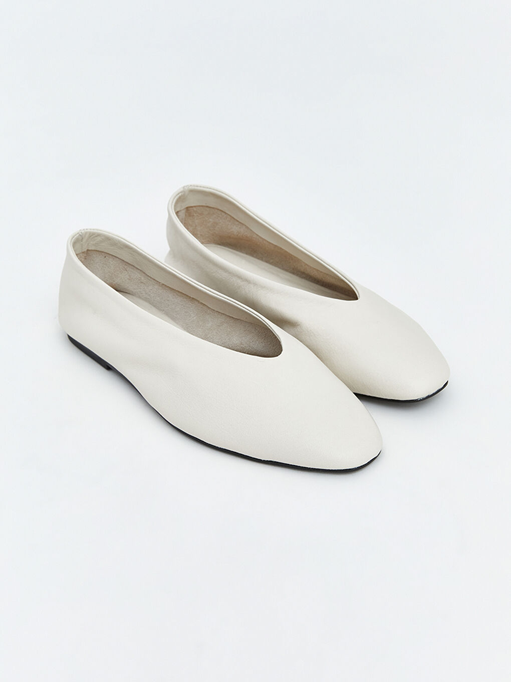 Ekru Hakiki Deri Kadın Babet