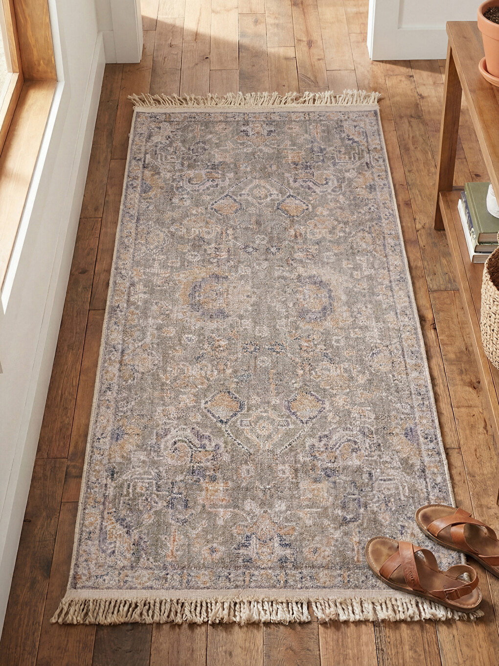 Tassel Detailed Patterned Rectangular Carpet 80x150 Cm
