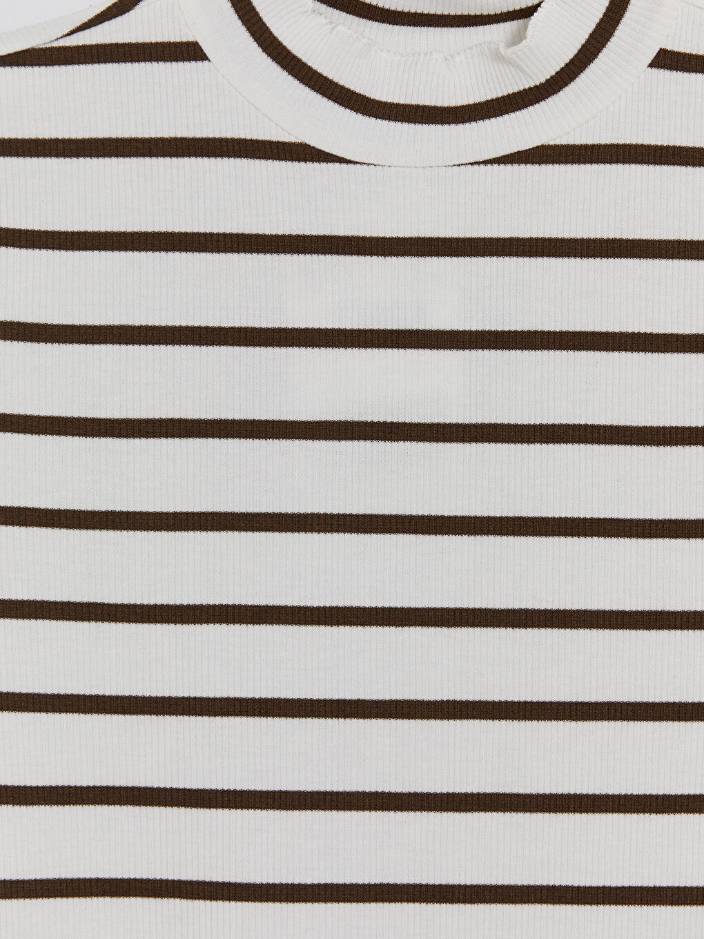 Kahverengi Dik Yaka Çizgili Kadın Tişört-5