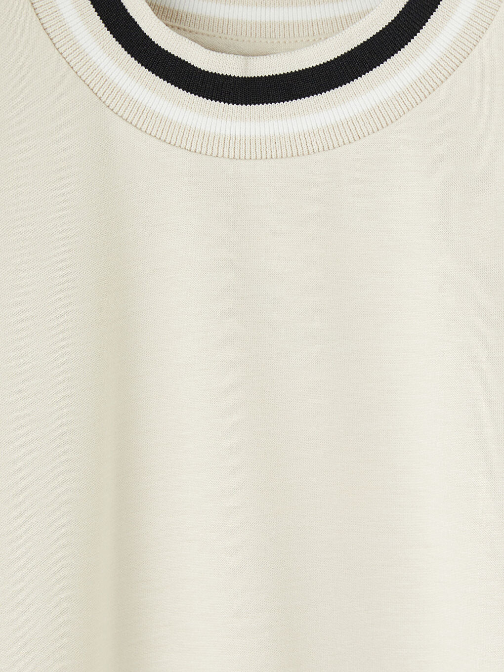 Bej Bisiklet Yaka Soft Touch Kadın Tişört-2