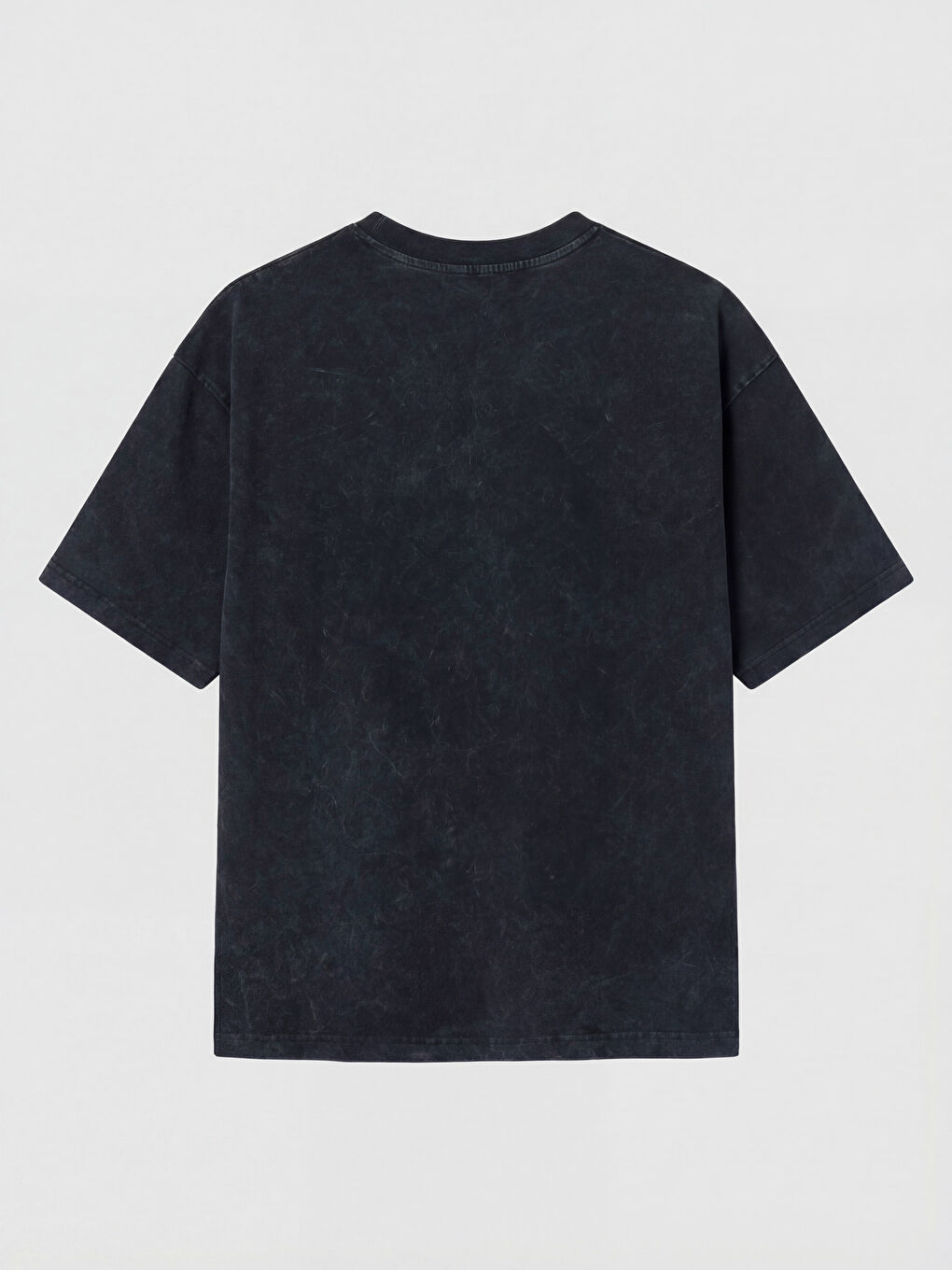 Siyah Bisiklet Yaka Nakışlı Erkek Tişört-5