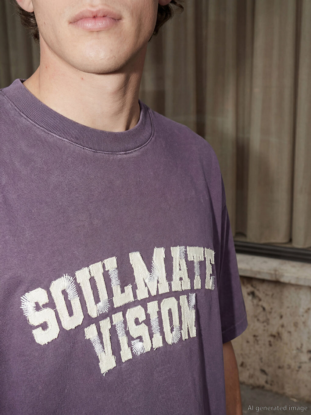 Mor Bisiklet Yaka Nakışlı Erkek Tişört-3