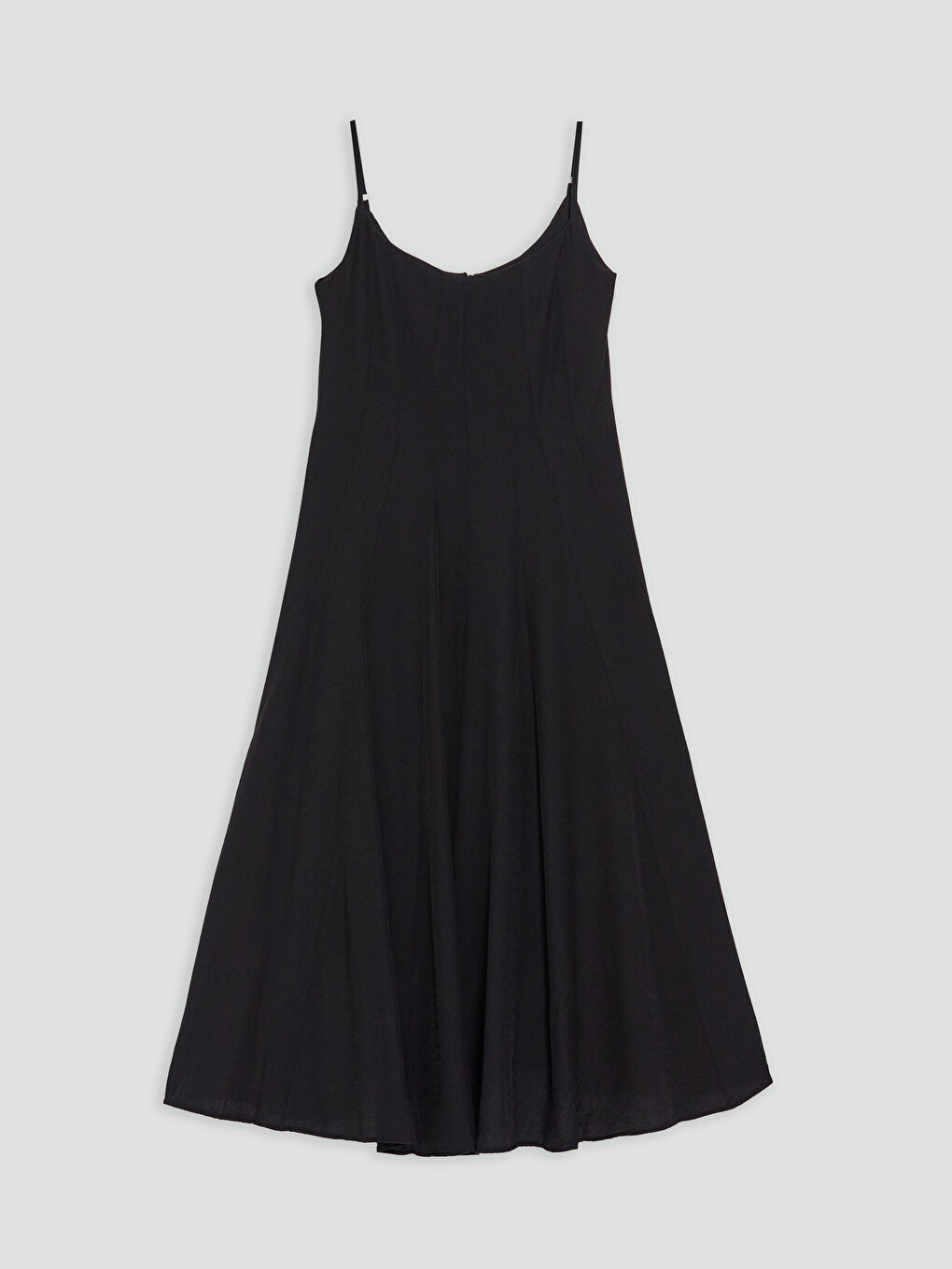 Siyah Kare Yaka İp Askılı Elbise-4