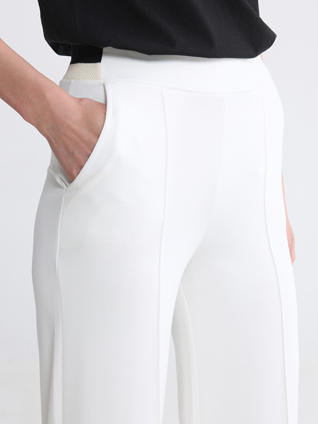 Elastic Waist Soft Touch Women's Sweatpants-2