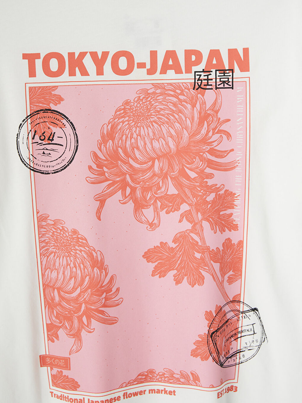 Beyaz Tokyo Baskılı Kadın Tişört-3