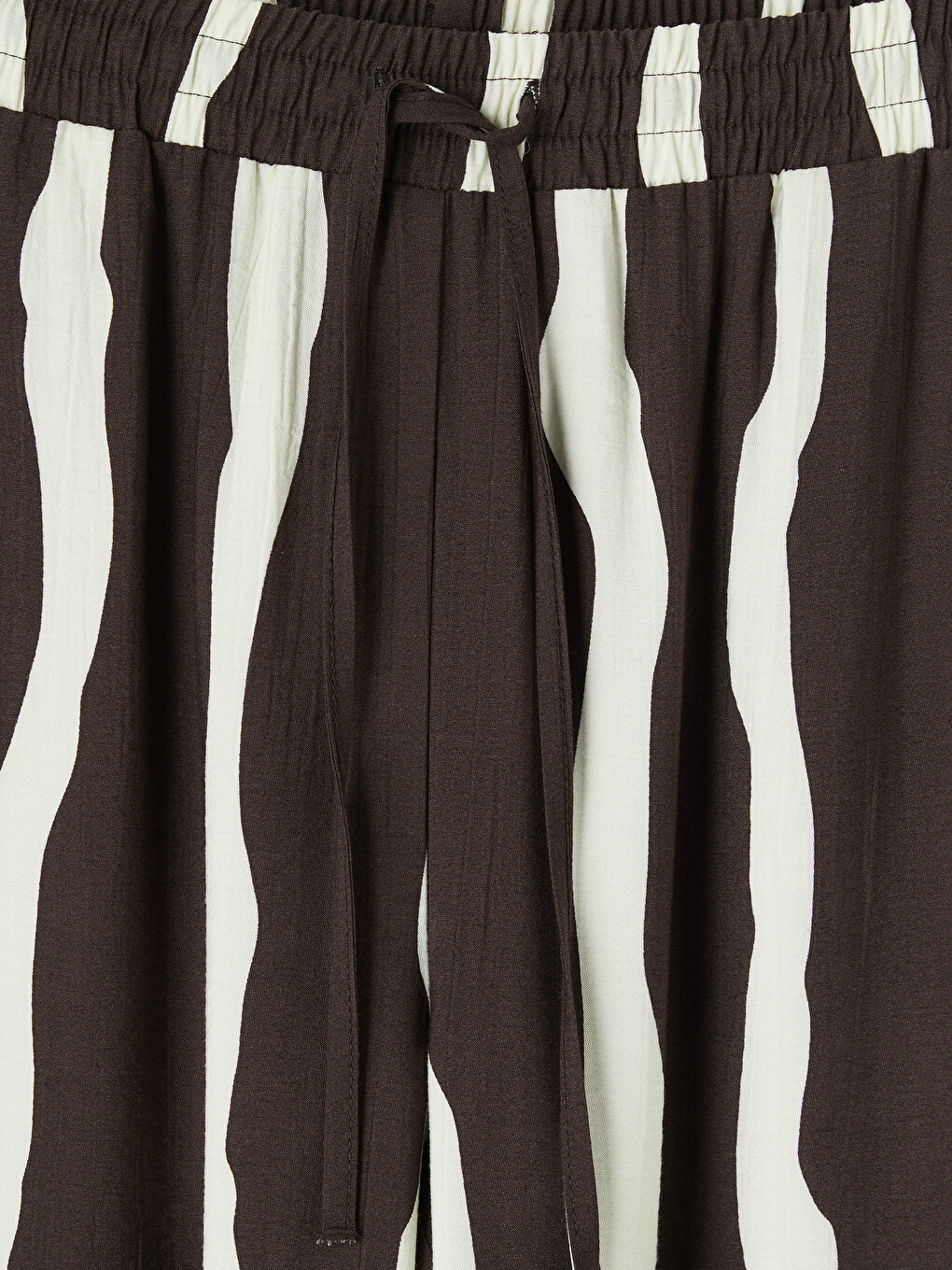 Kahverengi Beli Lastikli Çizgili Kadın Pantolon-1
