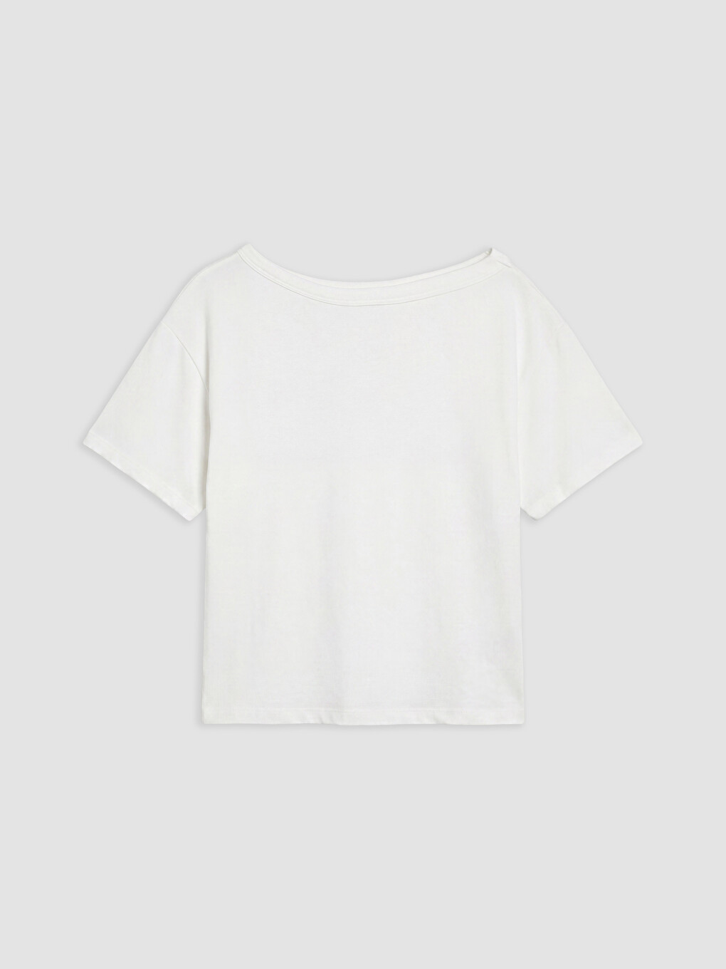 Beyaz Kayık Yaka Oversize Soft Touch Kadın Tişört