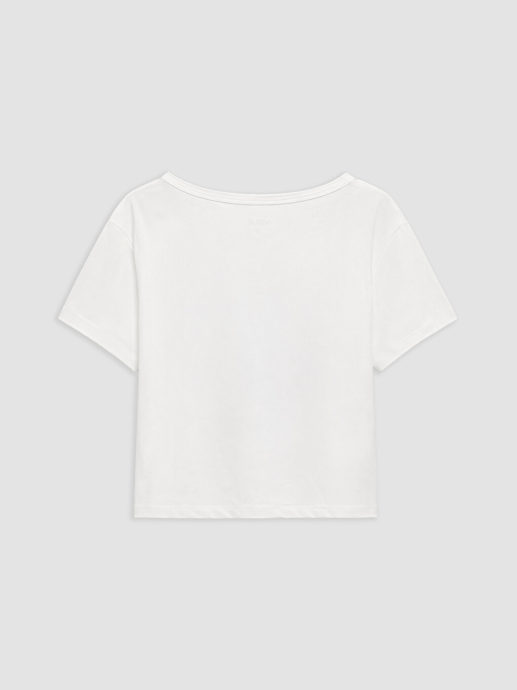 Beyaz Kayık Yaka Oversize Soft Touch Kadın Tişört-1