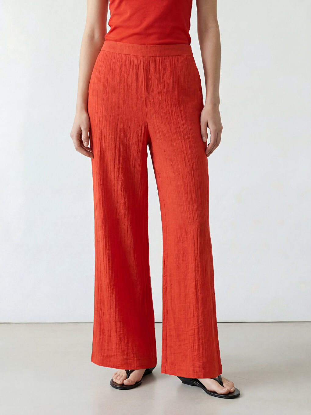 Kırmızı Beli Lastikli Dokulu Kadın Pantolon-1