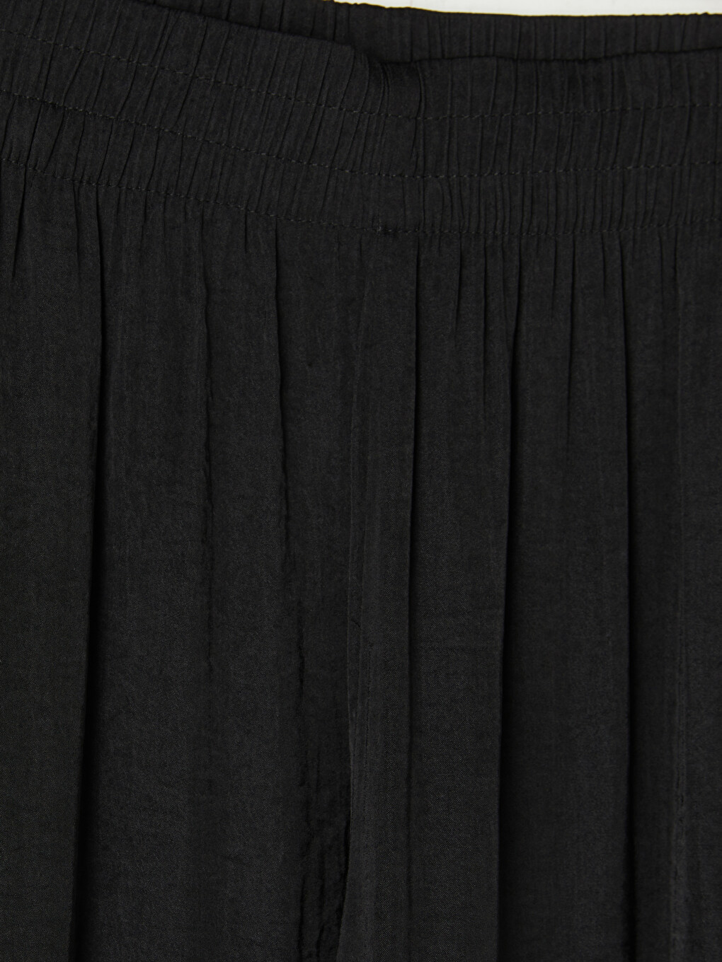 Siyah Beli Lastikli Geniş Paça Kadın Pantolon-1