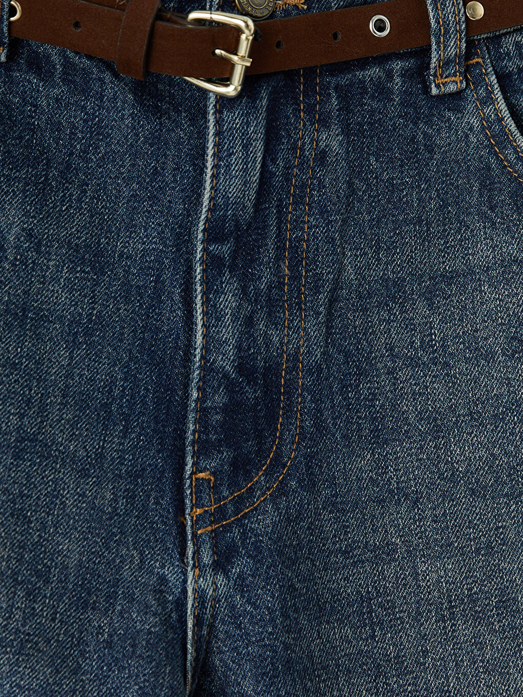 İndigo Beli Kemerli Bermuda Fit Kadın Jean Şortolon-1