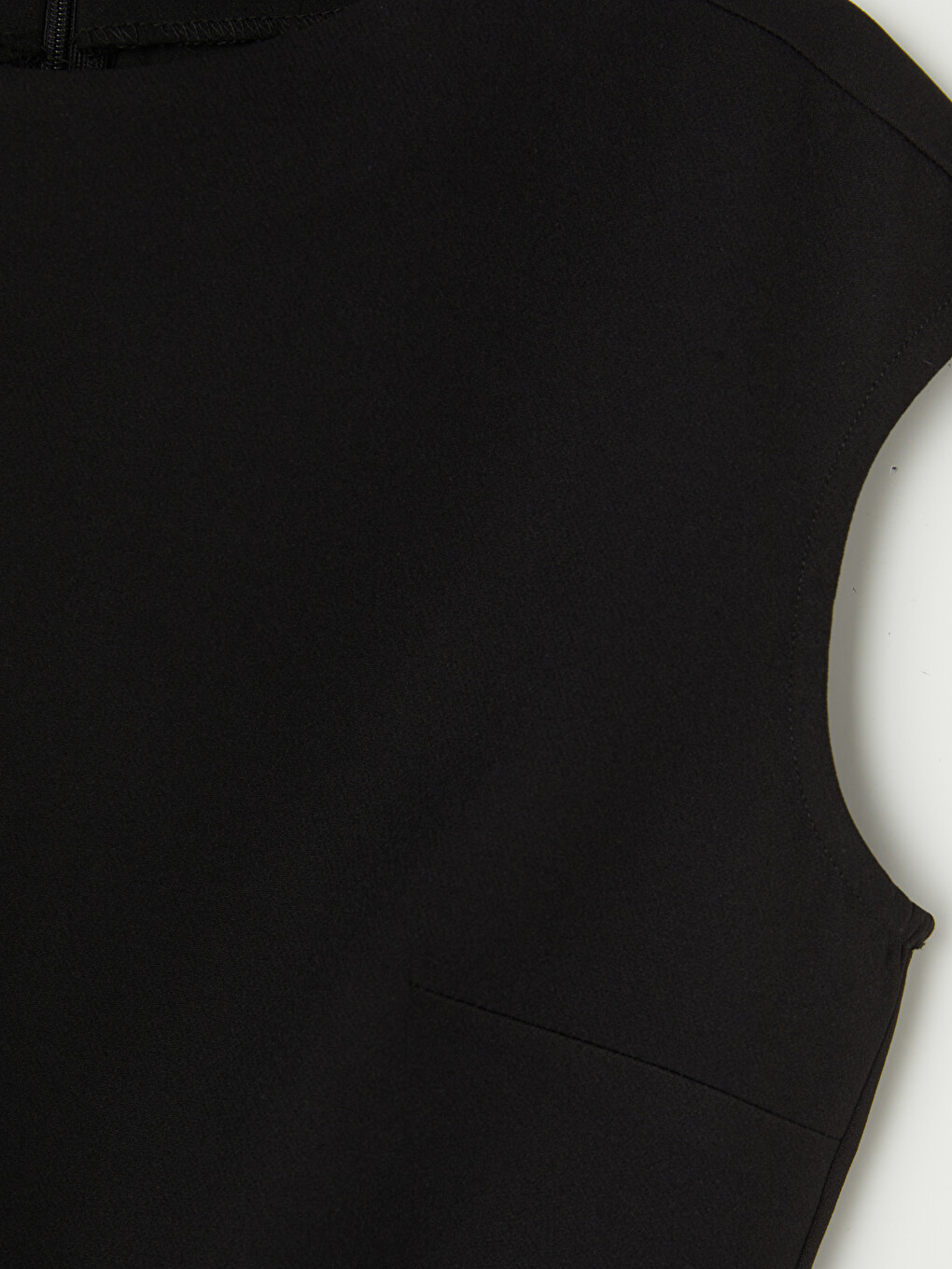 Siyah Bisiklet Yaka Peplum Fırfırlı Bluz-1