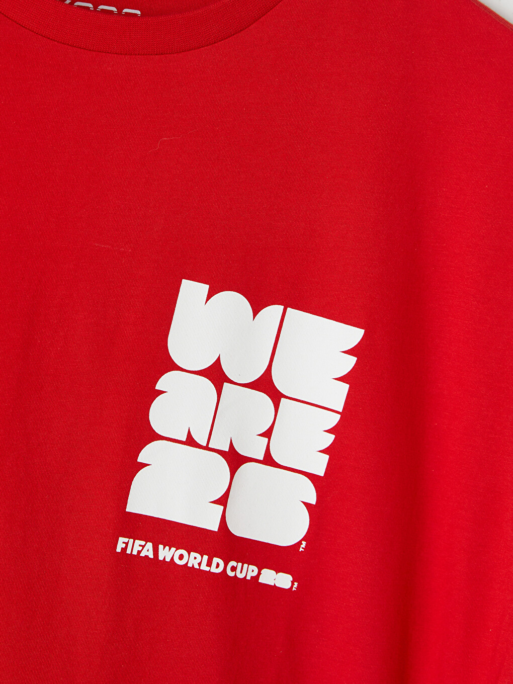 Kırmızı Bisiklet Yaka FIFA 2026 Baskılı Kadın Spor Tişört-1
