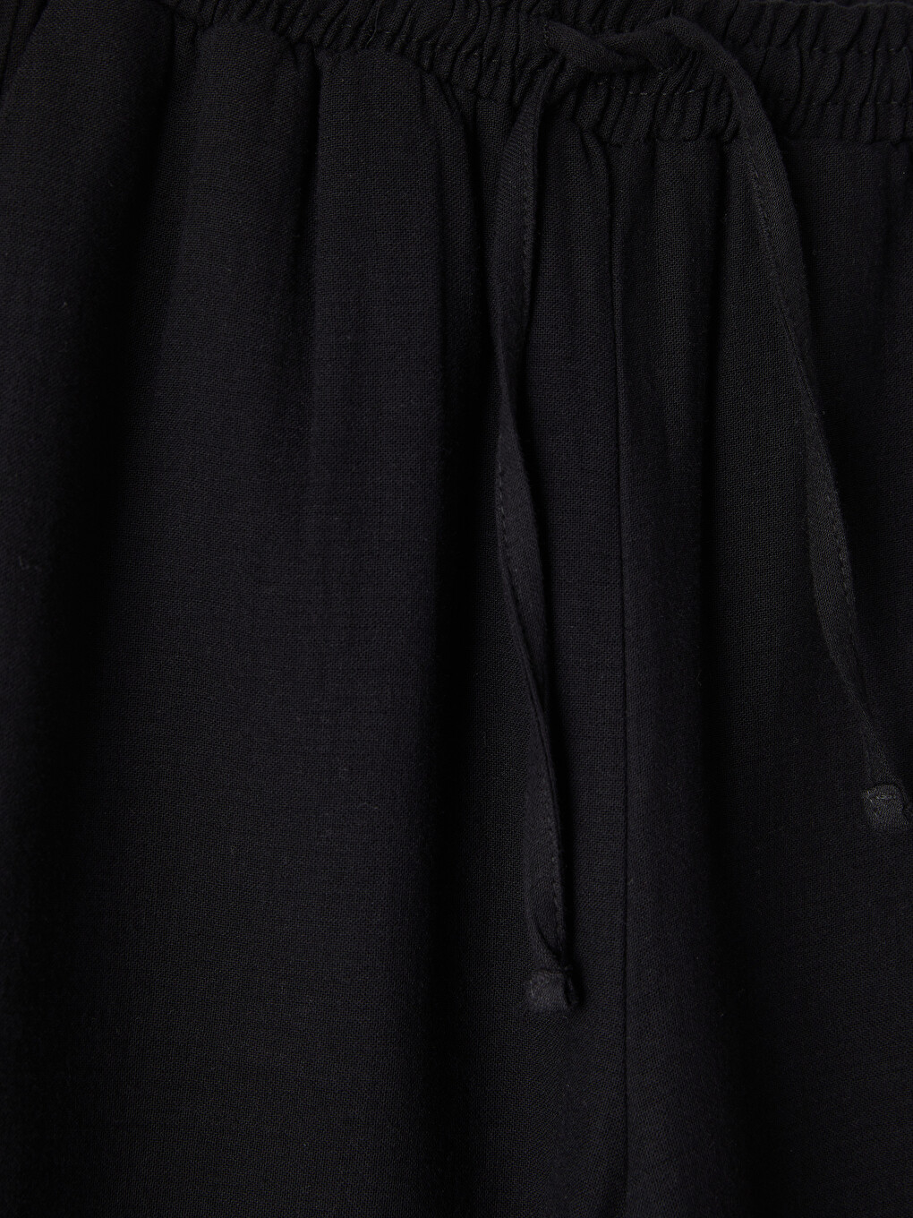 Siyah Beli Lastikli Geniş Paça Kadın Pantolon-2